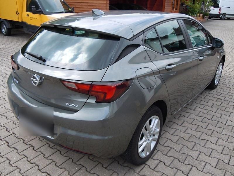 Gebraucht Opel Astra 105 PS (77 kW) 2017 Grau Limousine