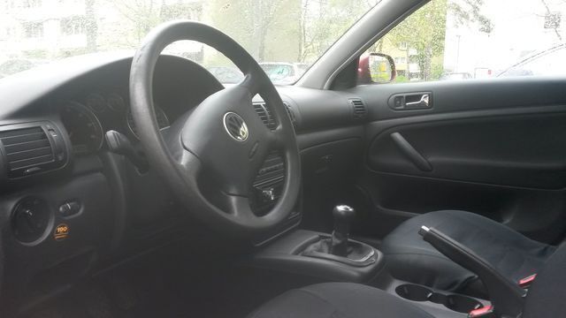 Gebraucht VW Passat 102 PS (75 kW) 2001 Rot Limousine