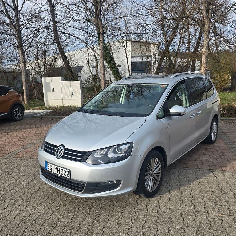 Gebraucht VW Sharan 140 PS (102 kW) 2016 Silber Van / Kleinbus