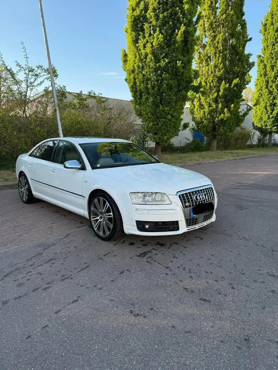 Second-hand Audi S8 450 CP (330 kW) 2007 Alb Berlinǎ