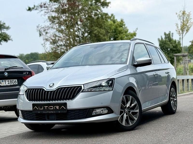 Silber Gebraucht 2022 Skoda Fabia Best of Kombi | 14.990 € (Guter Preis) - Bild 1/4