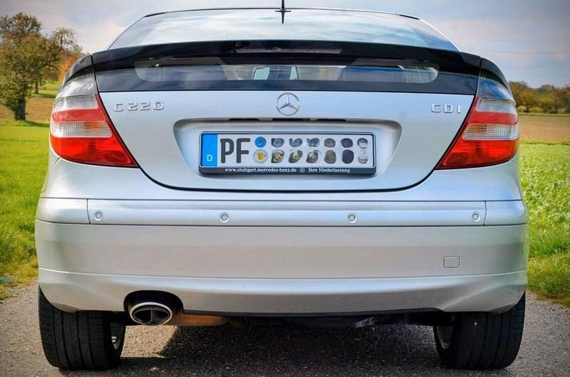 Gebraucht Mercedes CL220 150 PS (110 kW) 2008 Silber Coupé