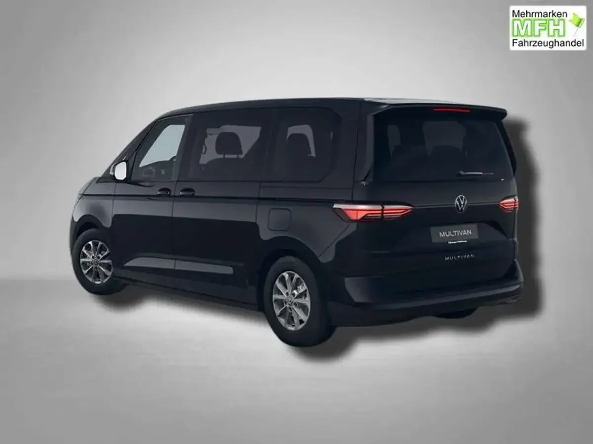 Neu VW T7 150 PS (110 kW) 2026 Deep black perleffekt Van
