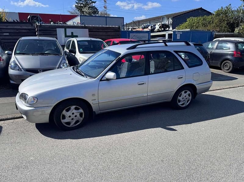 Gebraucht Toyota Corolla Sol 110 PS (80 kW) 2001 Silber Kombi