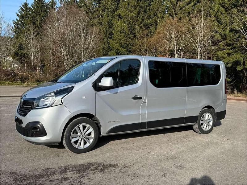Gebraucht Renault Trafic Expression 145 PS (106 kW) 2016 Grau Van / Kleinbus