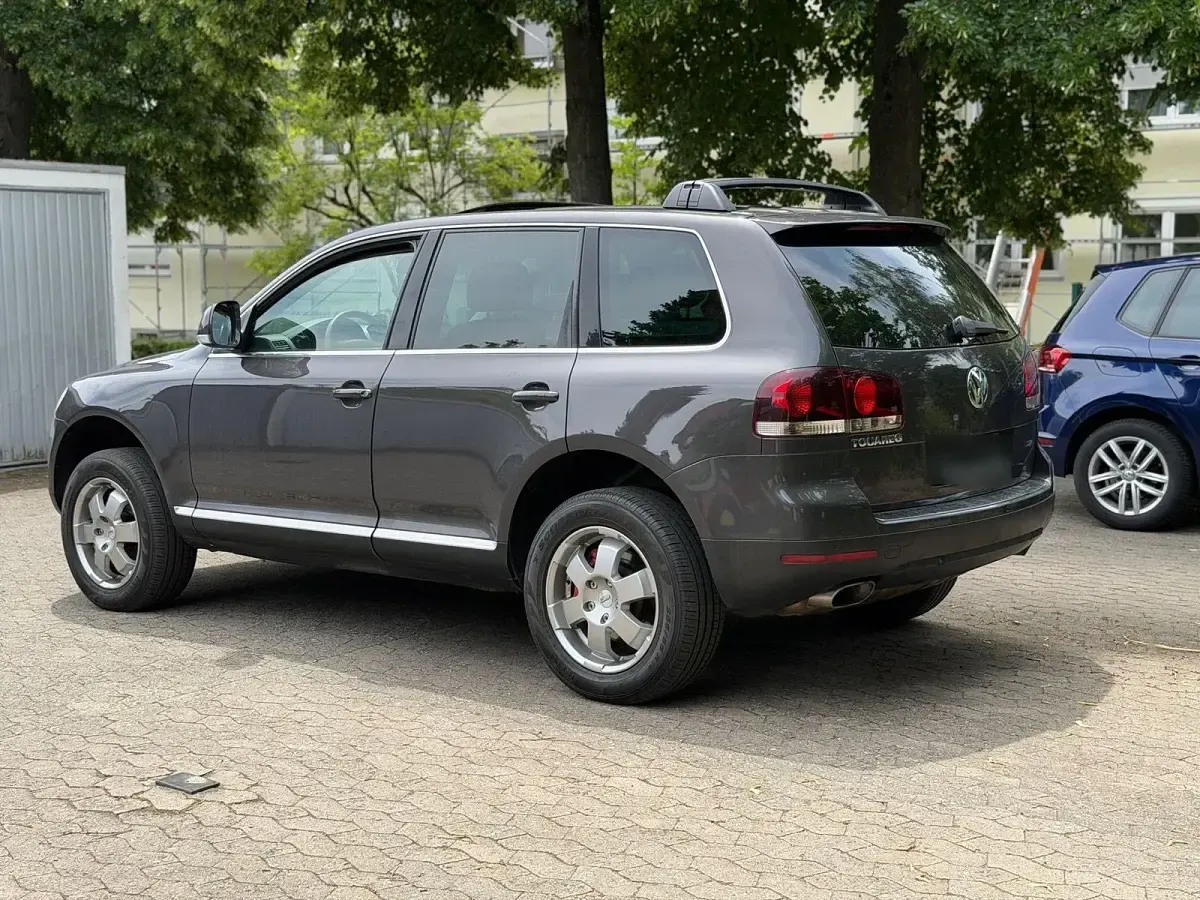 Gebraucht VW Touareg 239 PS (175 kW) 2008 Grau SUV