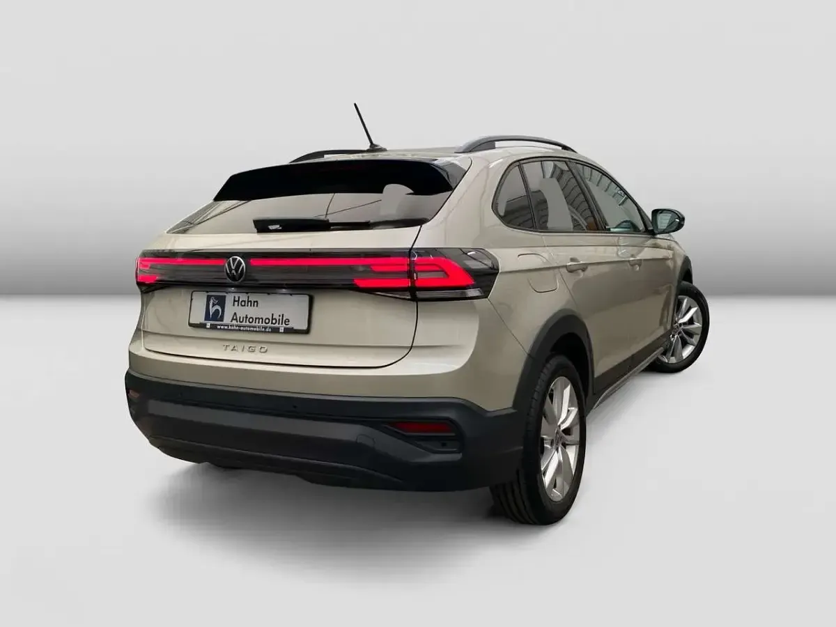Gebraucht VW Taigo Move 150 PS (110 kW) 2023 Ivory silver metallic SUV