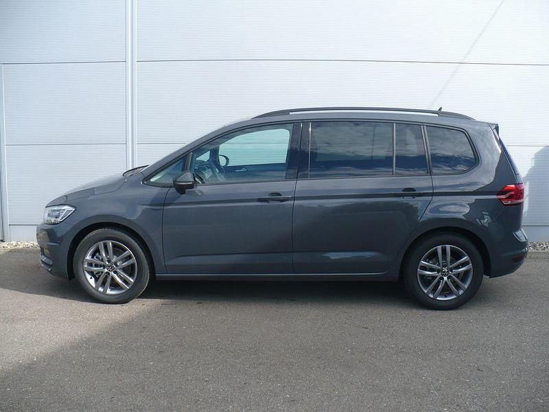 Neu VW Touran 150 PS (110 kW) 2026 Grau Van / Kleinbus