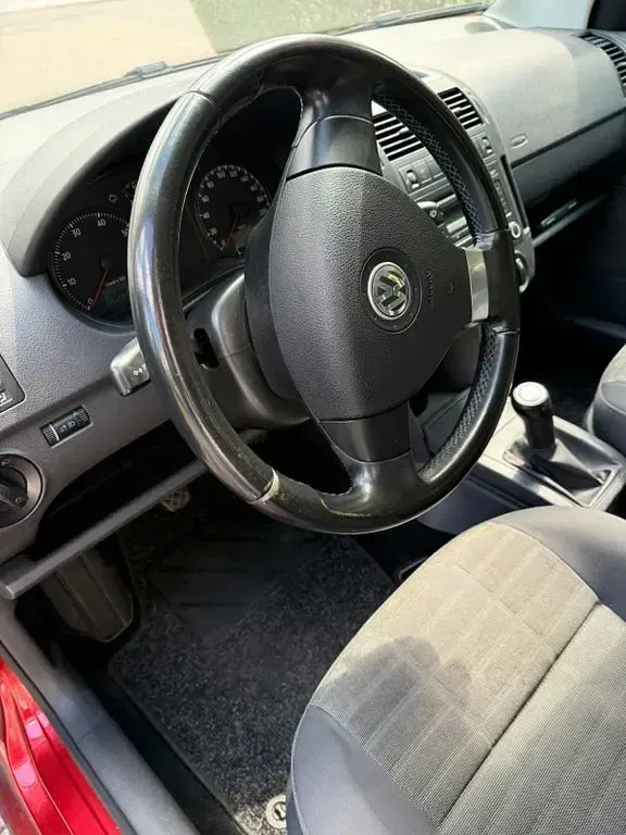 Gebraucht VW Polo 54 PS (39 kW) 2007 Rot Kleinwagen
