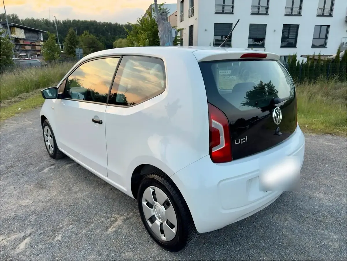 Second-hand VW up! 65 CP (47 kW) 2015 Alb Hatchback