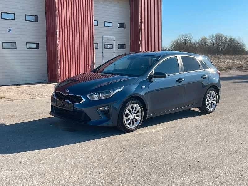 Gebraucht Kia Ceed 120 PS (88 kW) 2020 Blau Kleinwagen