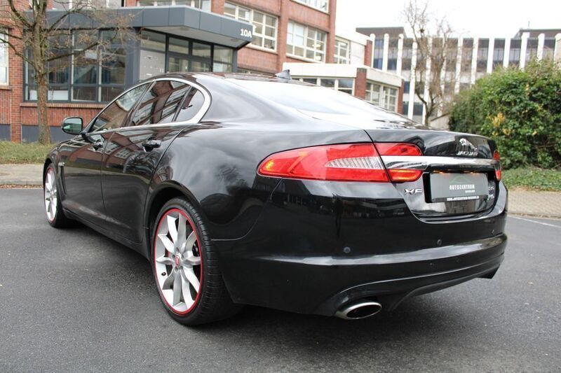Gebraucht Jaguar XF 510 PS (375 kW) 2015 Santorini black metallic Limousine