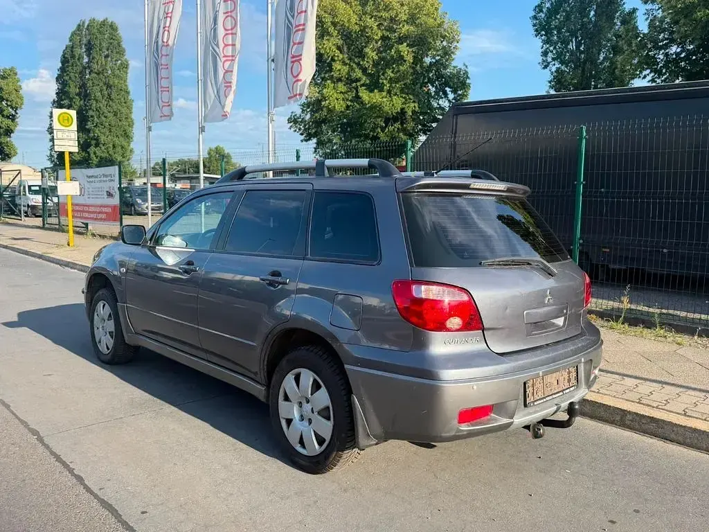 Gebraucht Mitsubishi Outlander Invite 136 PS (100 kW) 2006 Grau SUV