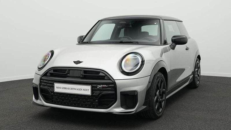 Grau Gebraucht 2024 Mini John Cooper Works Kleinwagen | 29.230 € (Superpreis) - Bild 1/4