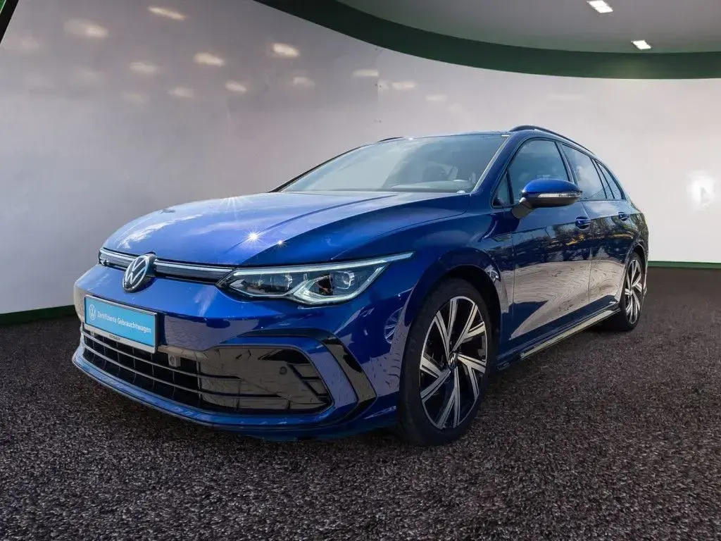 Gebraucht VW Golf VIII R-line 150 PS (110 kW) 2023 Blau / lapiz blue (metallic) Kombi