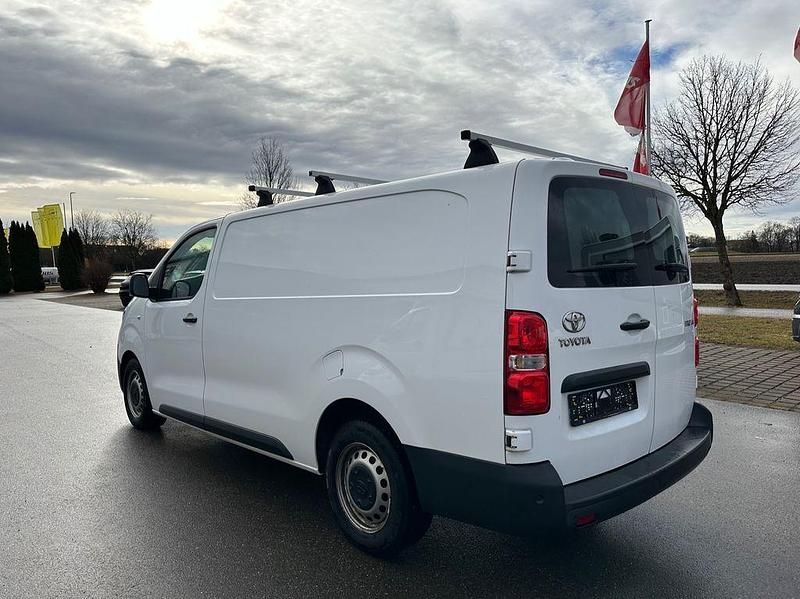 Gebraucht Toyota Proace 144 PS (105 kW) 2021 Weiß Van / Kleinbus