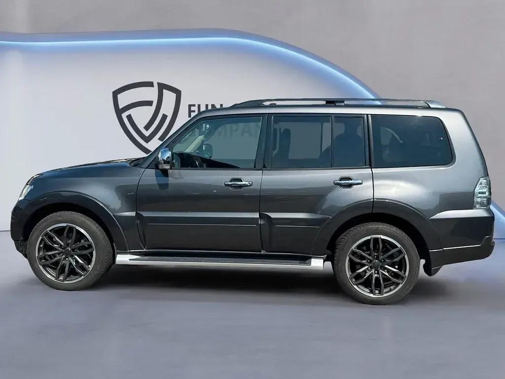 Gebraucht Mitsubishi Pajero Top 190 PS (139 kW) 2016 Grau SUV