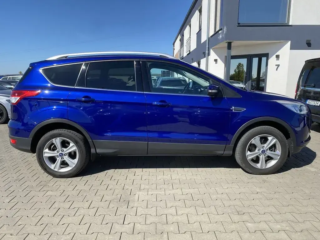 Second-hand Ford Kuga SYNC Edition 150 CP (110 kW) 2016 Albastru SUV