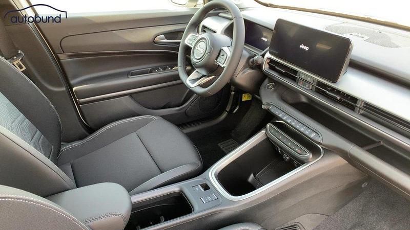 Neu Jeep Avenger Altitude 101 PS (74 kW) 2025 Weiß SUV