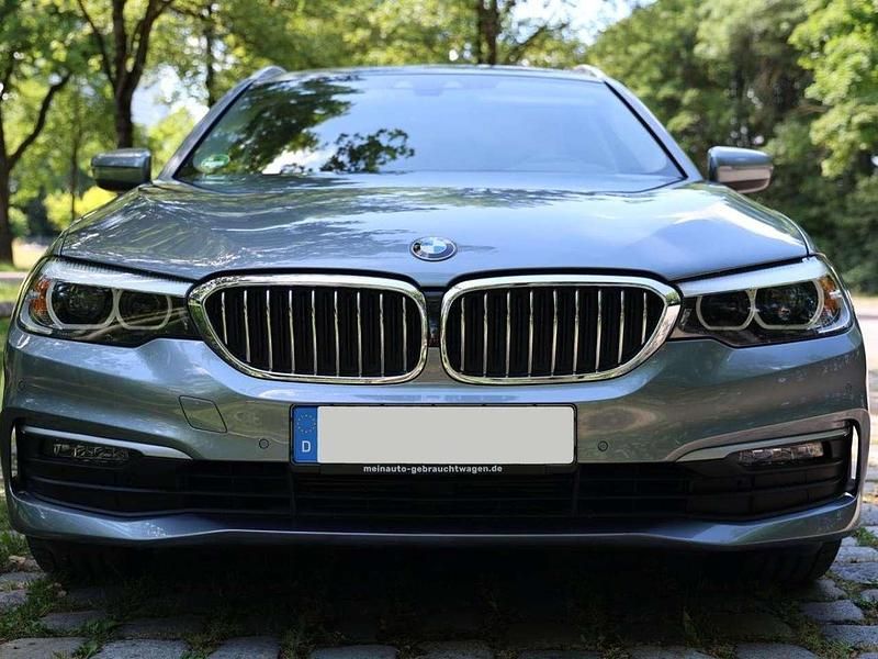 Grau Gebraucht 2017 BMW 520 Kombi | 17.500 € (Superpreis) - Bild 1/4