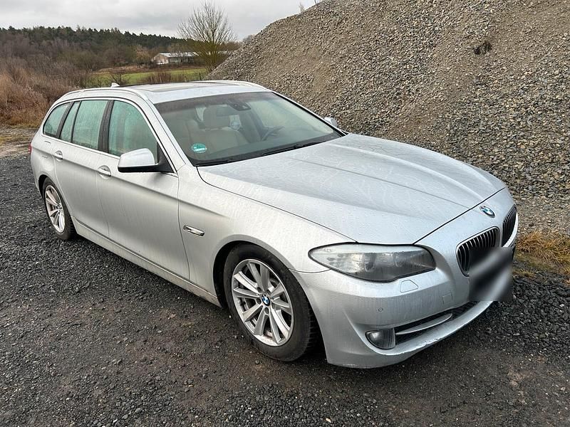 Gebraucht BMW 525 204 PS (150 kW) 2011 Silber Kombi