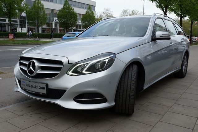 Gebraucht Mercedes E220 Avantgarde 170 PS (125 kW) 2014 Silber metallic Kombi