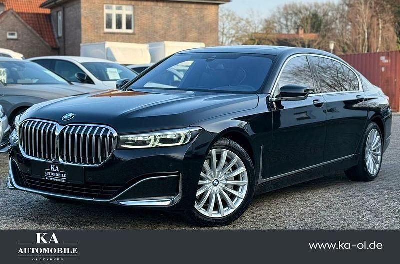 Schwarz Gebraucht 2020 BMW 730 Limousine | 41.900 € (Fairer Preis) - Bild 1/4