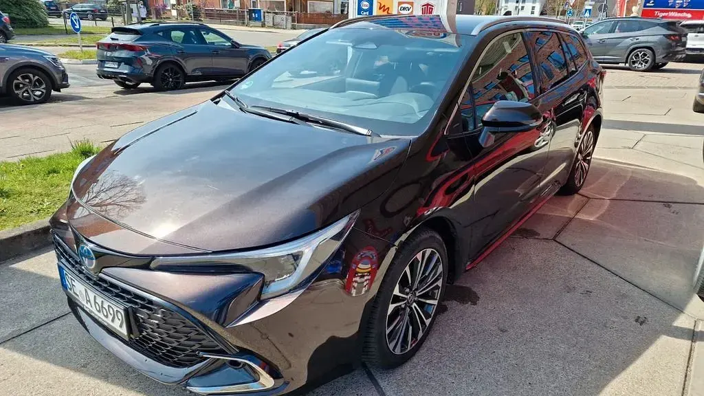 Gebraucht Toyota Corolla Team 196 PS (144 kW) 2024 Braun Limousine