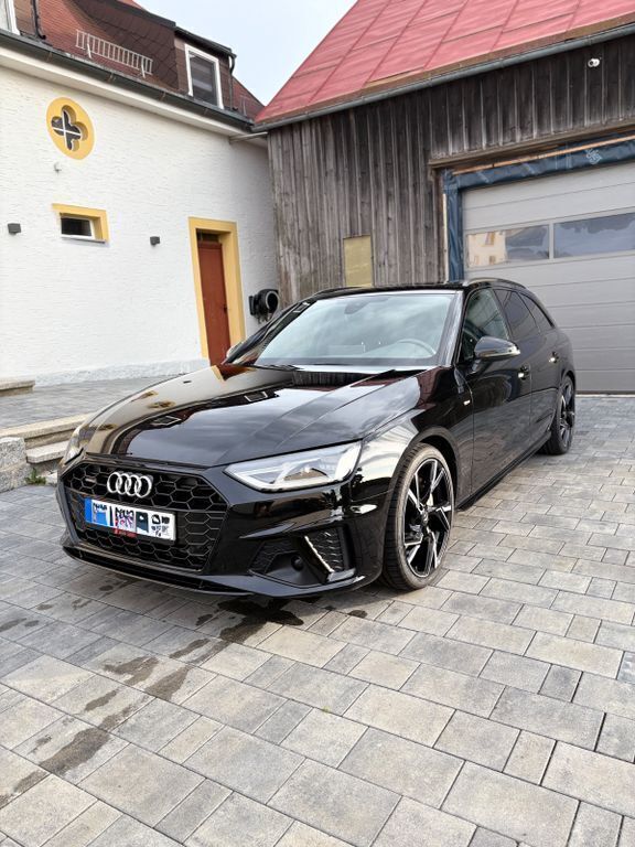 Schwarz Gebraucht 2020 Audi A4 S-Line Kombi | 31.900 € (Superpreis) - Bild 1/4