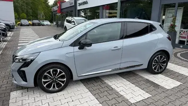 Gebraucht Renault Clio Techno 91 PS (66 kW) 2025 Grau Kleinwagen