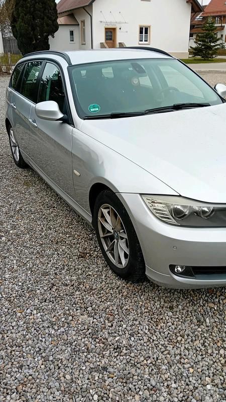 Gebraucht BMW 316 116 PS (85 kW) 2011 Silber Kombi