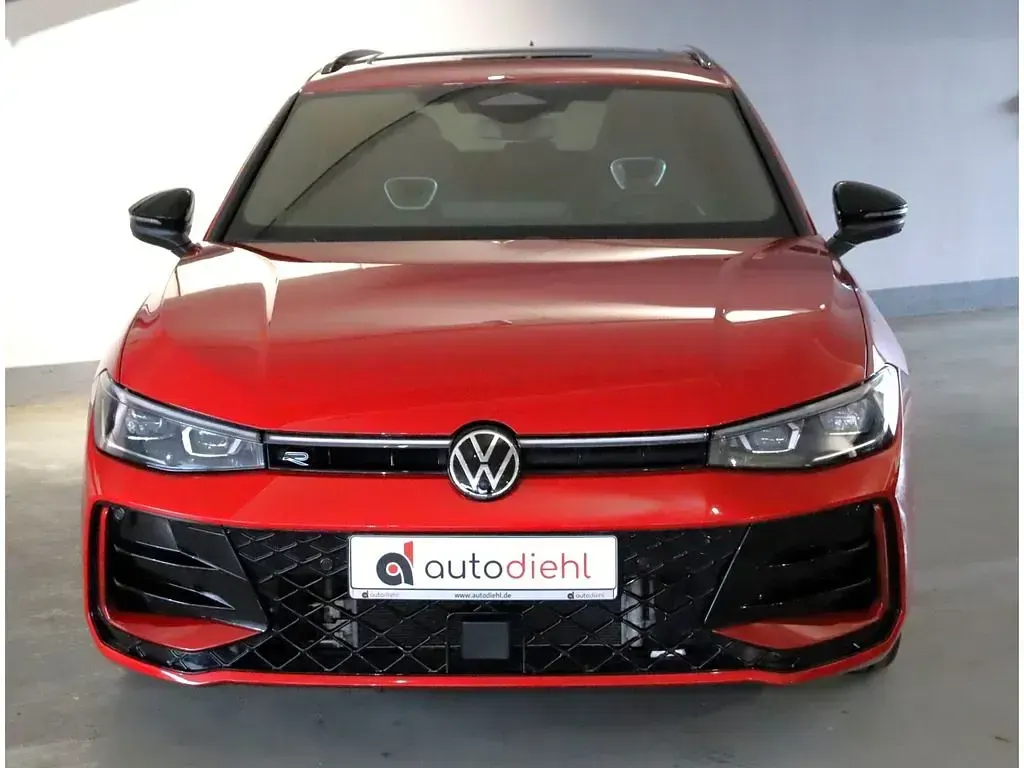 Gebraucht VW Passat R-line 193 PS (141 kW) 2025 Rot Kombi