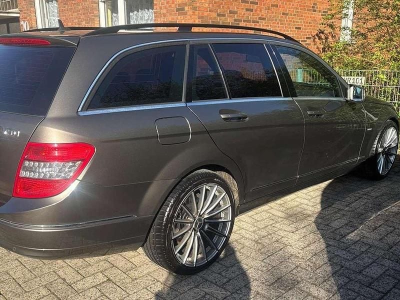 Gebraucht Mercedes C220 Edition 170 PS (125 kW) 2009 Beige Kombi
