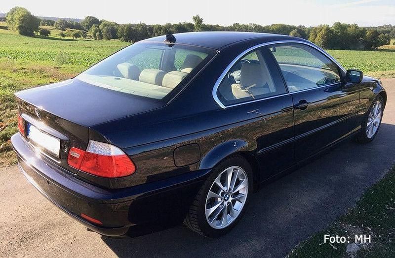 Gebraucht BMW 330 Sport Line 204 PS (150 kW) 2005 Blau Coupé