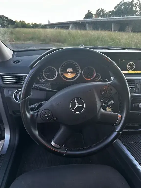 Gebraucht Mercedes E300 231 PS (169 kW) 2011 Grau Limousine