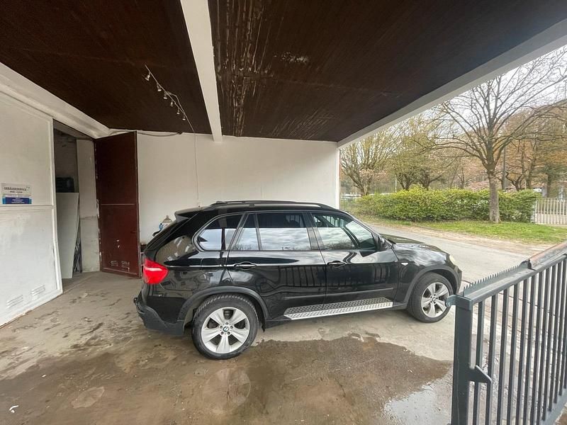 Second-hand BMW X5 235 CP (172 kW) 2008 Negru SUV