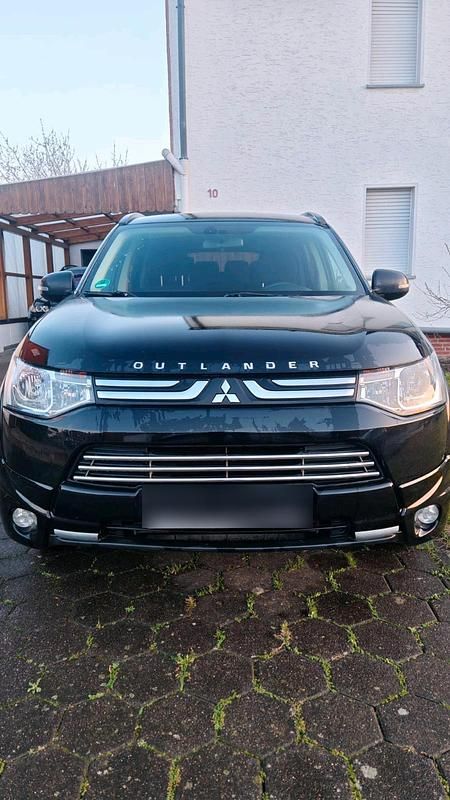 Gebraucht Mitsubishi Outlander 150 PS (110 kW) 2013 Schwarz SUV