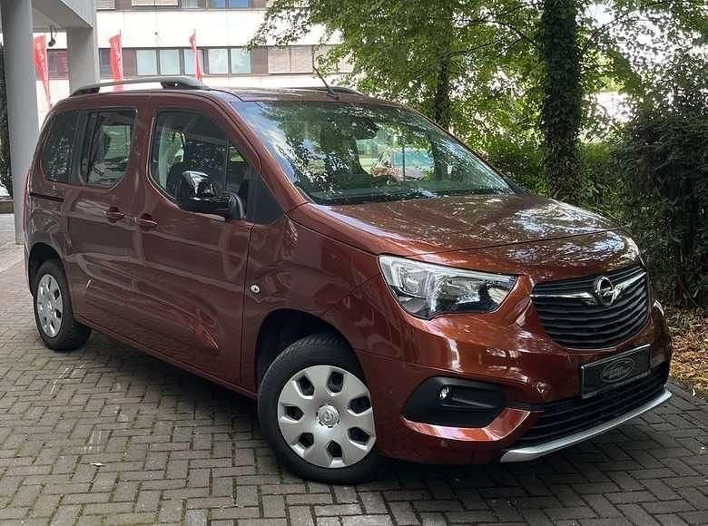 Kupfer braun (m2) Gebraucht 2022 Opel Combo Ultimate Van / Kleinbus | 17.499 € (Guter Preis) - Bild 1/4