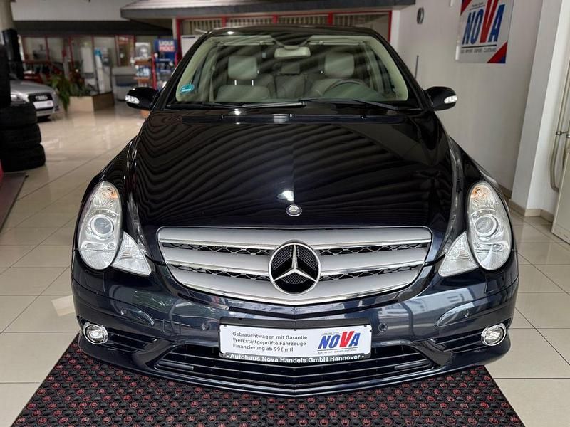Schwarz Gebraucht 2008 Mercedes R350 AMG Van / Kleinbus | 8.990 € (Guter Preis) - Bild 1/4