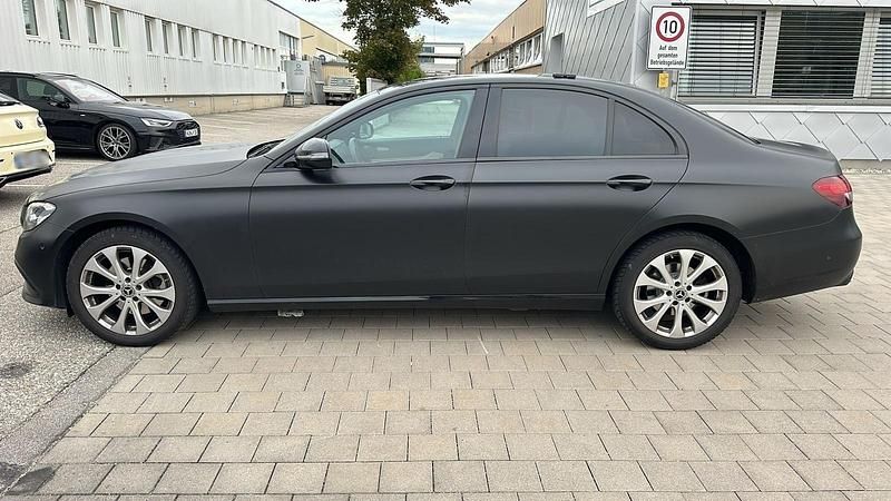 Brugt Mercedes E220 200 HK (147 kW) 2023 Sort Sedan