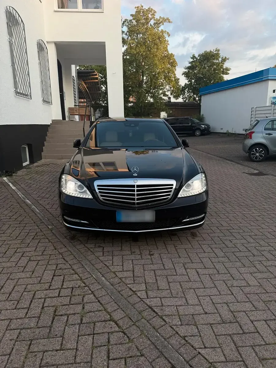 Gebraucht Mercedes S350 258 PS (189 kW) 2013 Schwarz Limousine