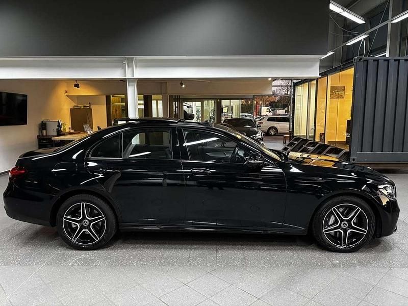 Gebraucht Mercedes E300 AMG 194 PS (142 kW) 2023 Schwarz  unilack Limousine