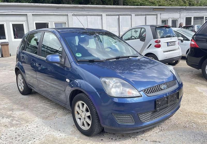 Gebraucht Ford Fiesta 80 PS (58 kW) 2008 Blau Kleinwagen