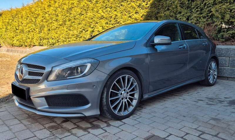 Grau Gebraucht 2013 Mercedes A180 AMG line Limousine | 12.690 € (Fairer Preis) - Bild 1/4