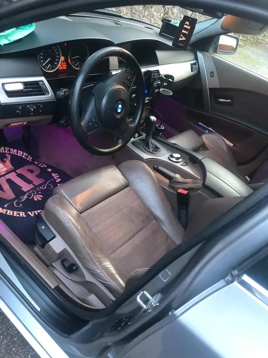 Gebraucht BMW 525 Sport Line 177 PS (130 kW) 2005 Grau Limousine
