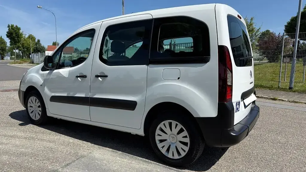 Gebraucht Citroën Berlingo 98 PS (72 kW) 2016 Weiß Van / Kleinbus