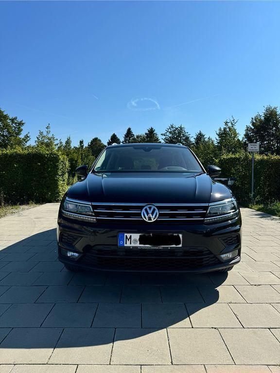 Gebraucht VW Tiguan 150 PS (110 kW) 2020 Schwarz SUV