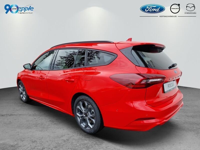 Gebraucht Ford Focus ST-Line 125 PS (91 kW) 2024 Race red Kombi
