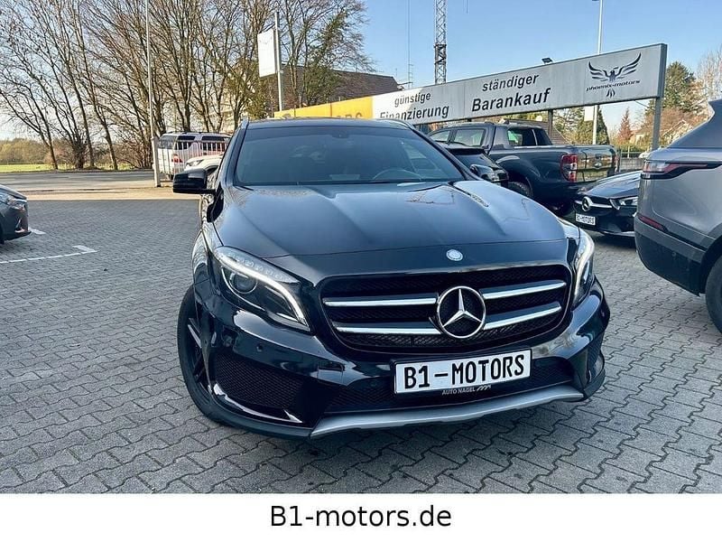 Gebraucht Mercedes GLA220 AMG line 170 PS (125 kW) 2015 Schwarz SUV