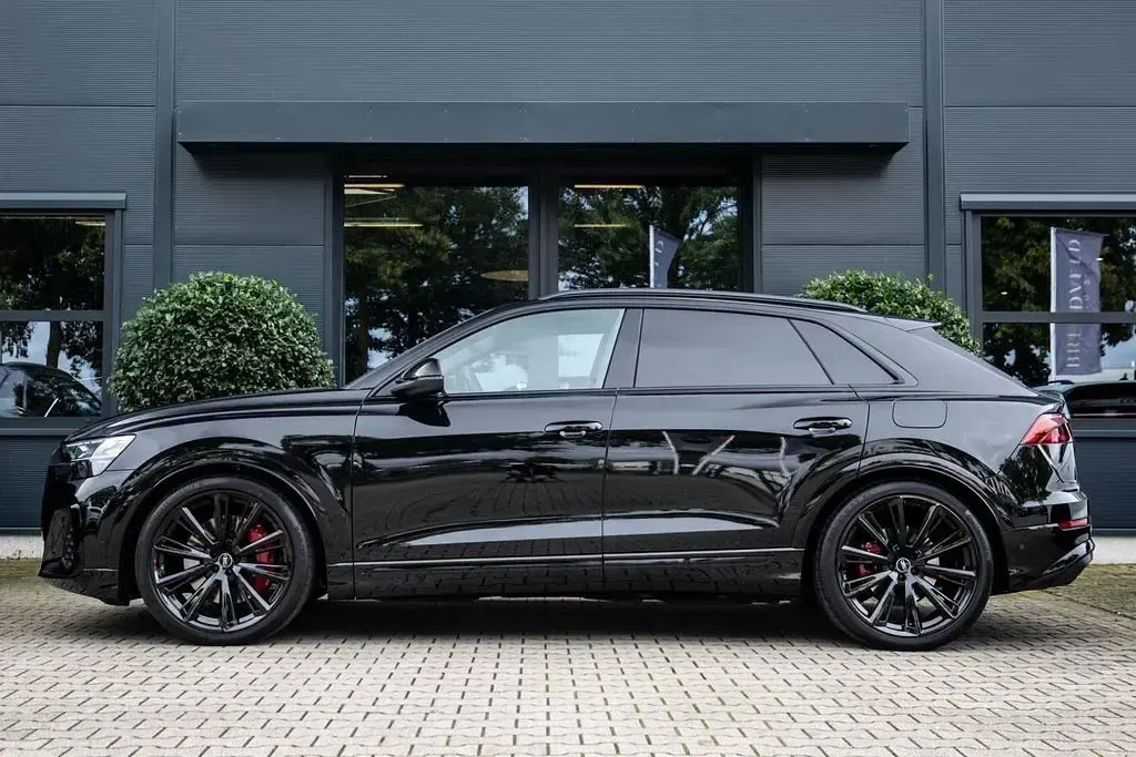 Gebraucht Audi Q8 Competition 489 PS (359 kW) 2026 Schwarz SUV